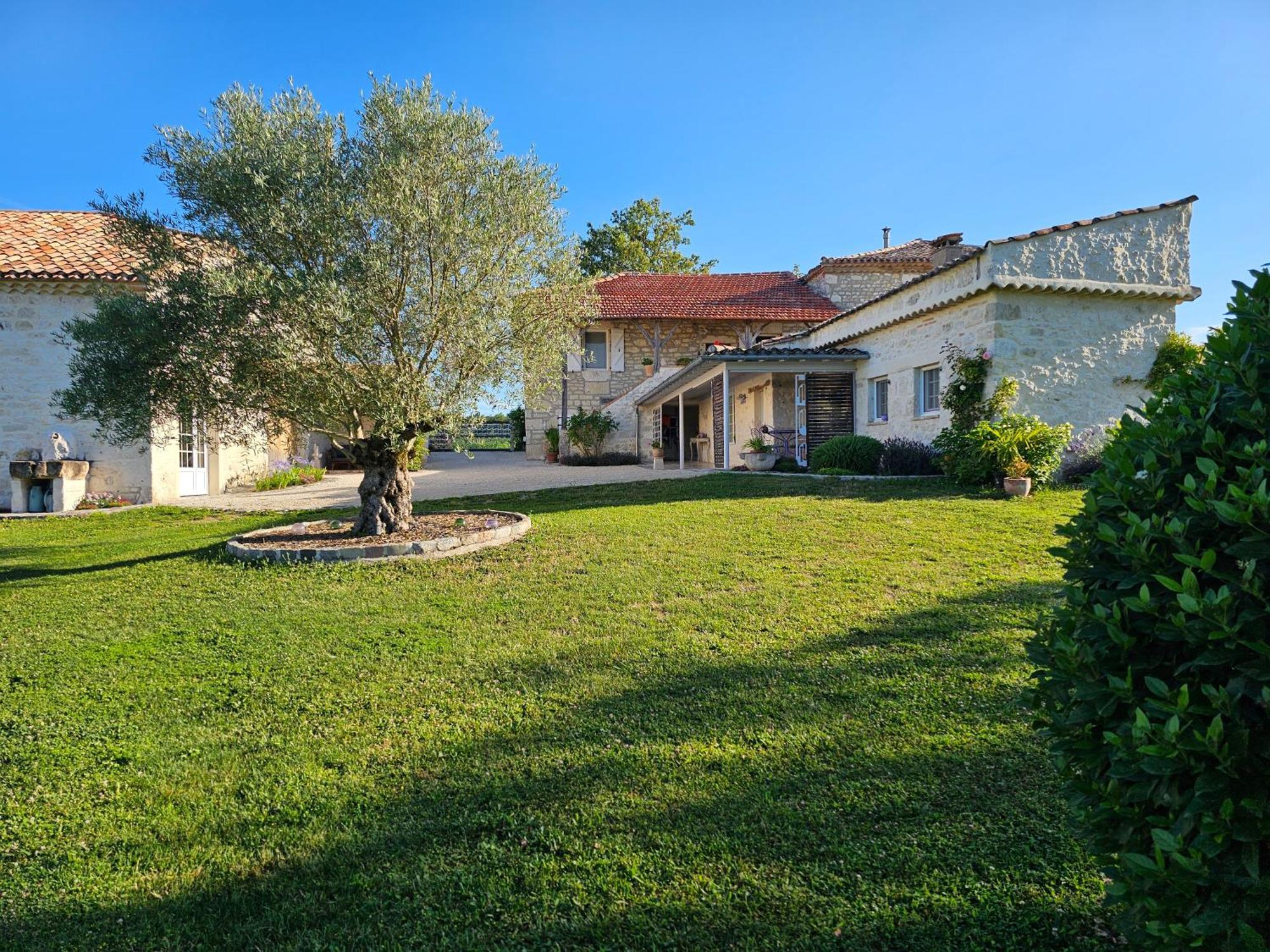 Le Gite Du Souffle Des Anges Sauveterre (Tarn-et-Garonne) Exterior foto